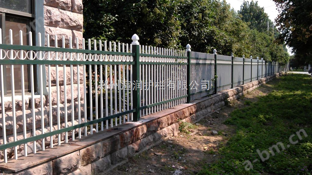 彩色铝合金围墙护栏